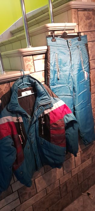 Dwuczęściowy kombinezon zimowy