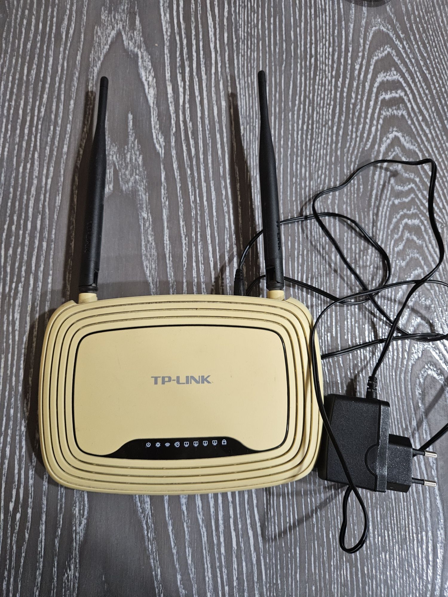 Продам роутер Tp-link TL-WR841N