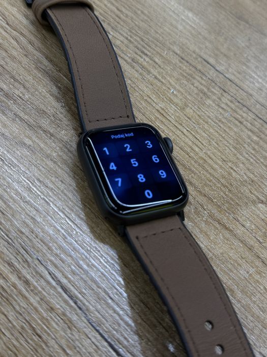 Apple watch 40 mm se + 5 paskow wymiennych