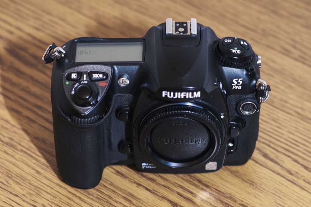 Fujifilm S5 Pro (w pełni sprawny, przebieg 48k)