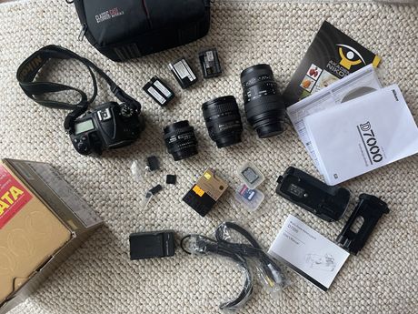 Mega zestaw aparat Nikon D7000 z trzema obiektywami i akcesoriami