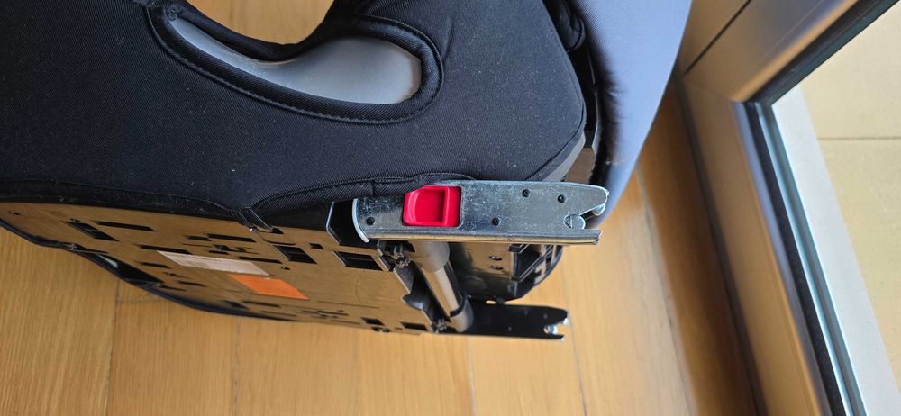 Cadeiras de criança IsoFix Cybex Q3 e Chico Grupo 2/3 (15 a 36 kg)