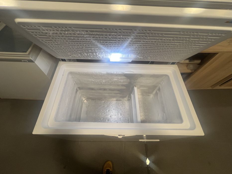 Congelador horizontal - INDESIT  300 H