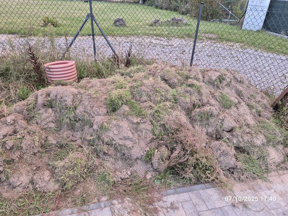 Ziemia ogrodowa z darnią