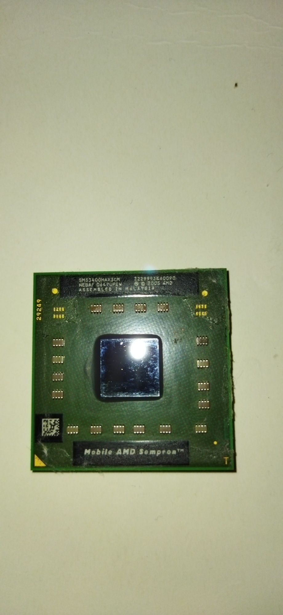 CPU для ноутбука Intel Mobile 740+ AMD Mobile Sempron 3400+ S1