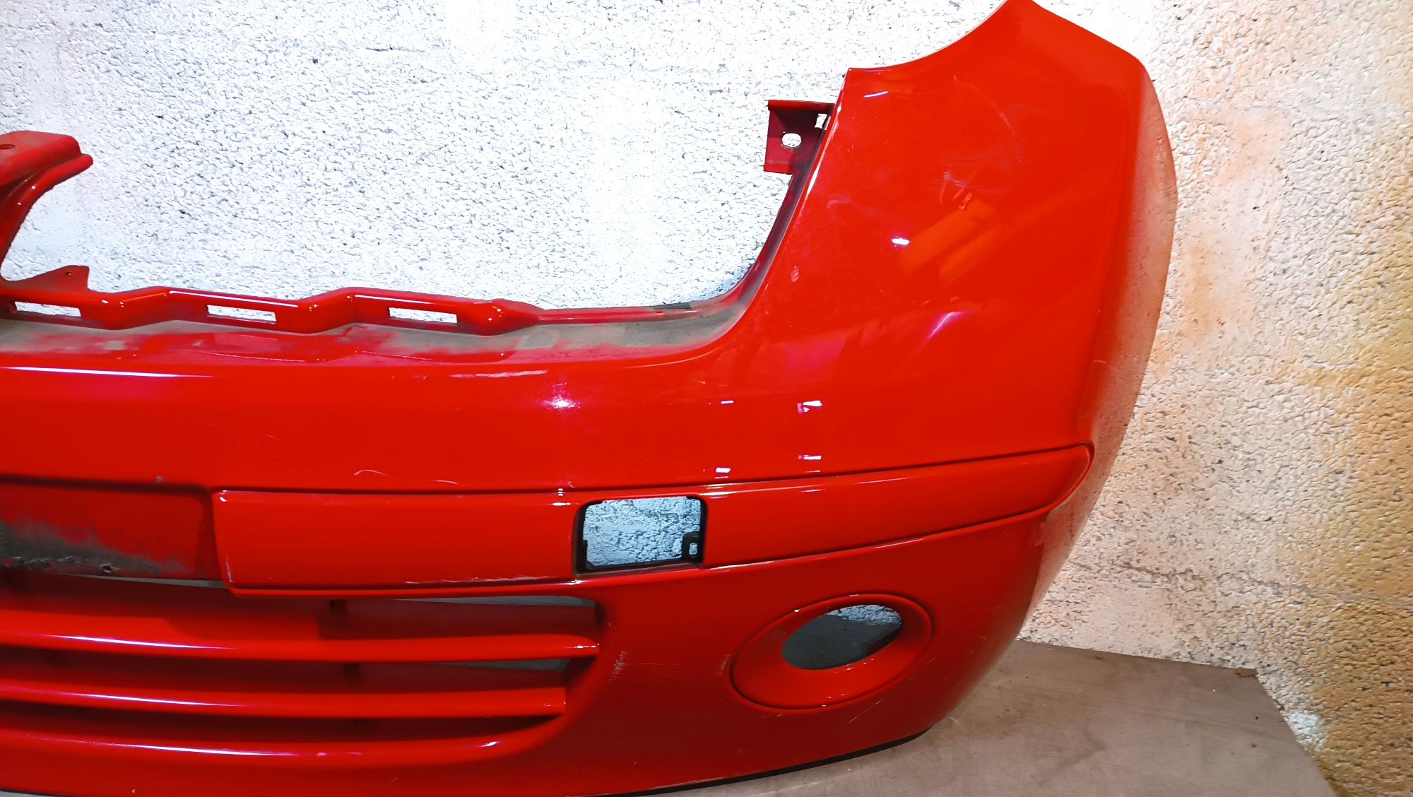 Vendo parachoque de frente Nissan micra 3 ano 2003/10