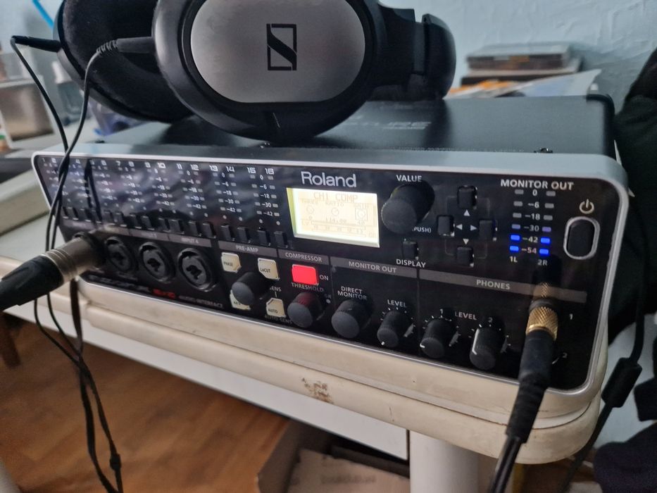 Топовый Звуковой интерфейс Roland UA-1610 Studio Capture