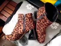 Botas padrão animal