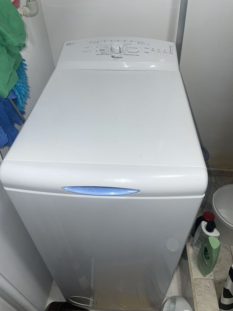 Продам стиральну машику WHIRLPOOL