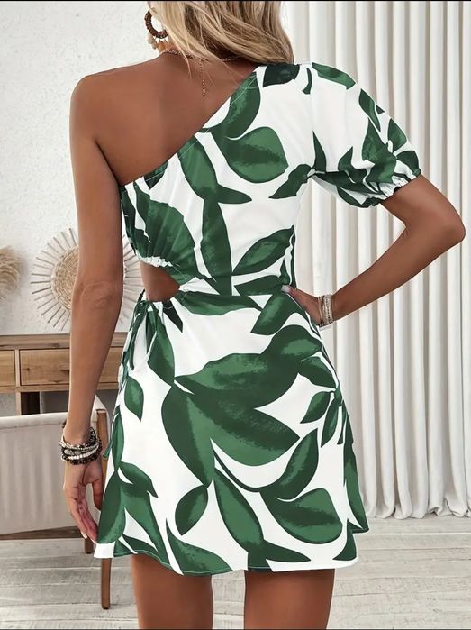 Плаття з вирізом, на одне плече/ Платье с вырезом на одно плечо