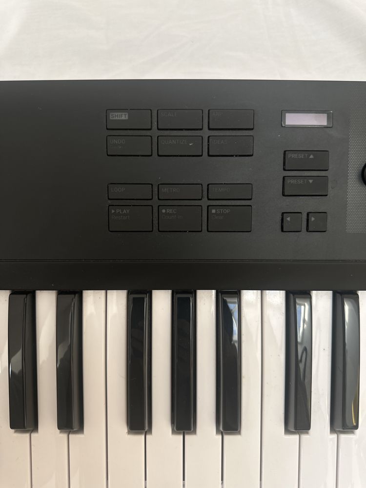 MIDI-клавиатура Native Instruments Komplete Kontrol A49