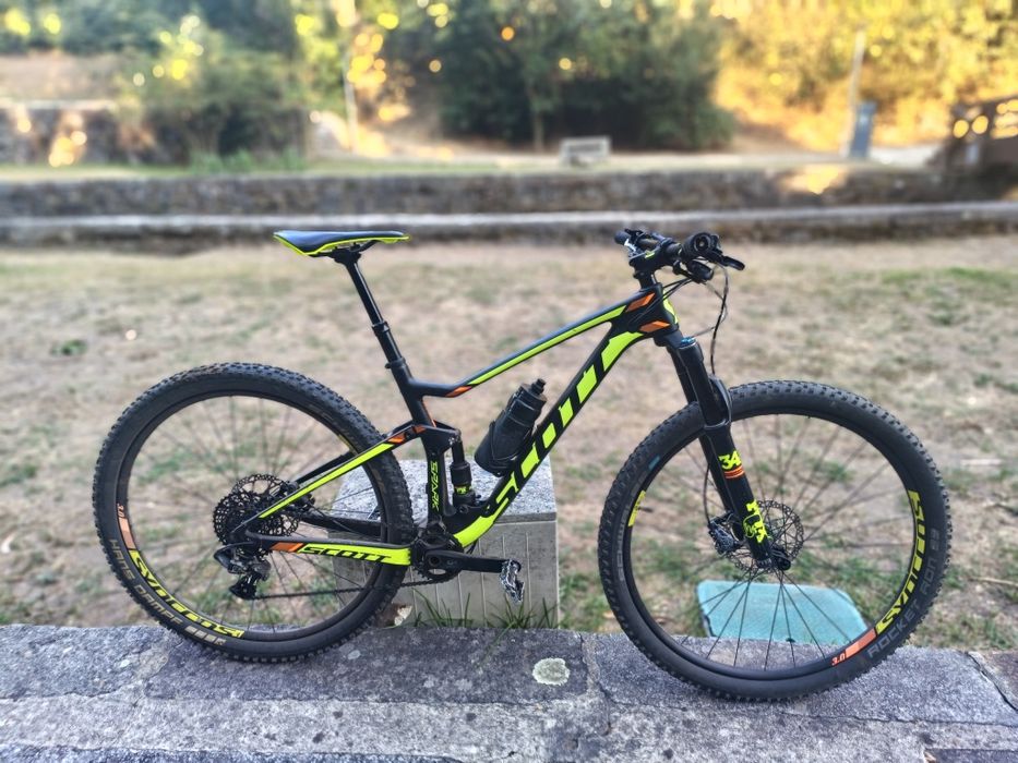 Bicicleta Scott Spark 930 suspensão total