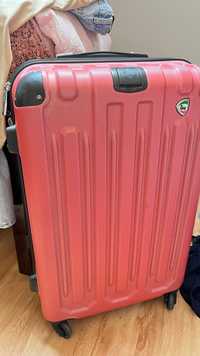Różowa duża walizka mia toro xl 28 l