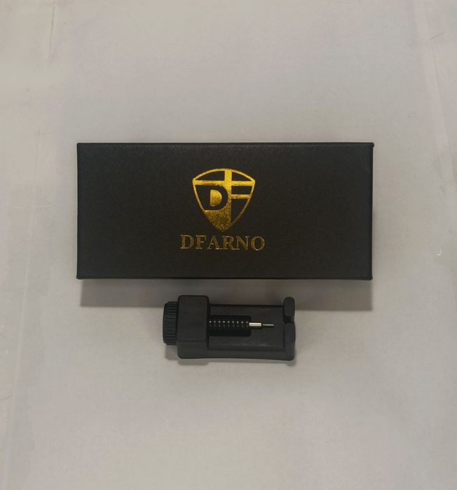 Елегантний годинник DFARNO