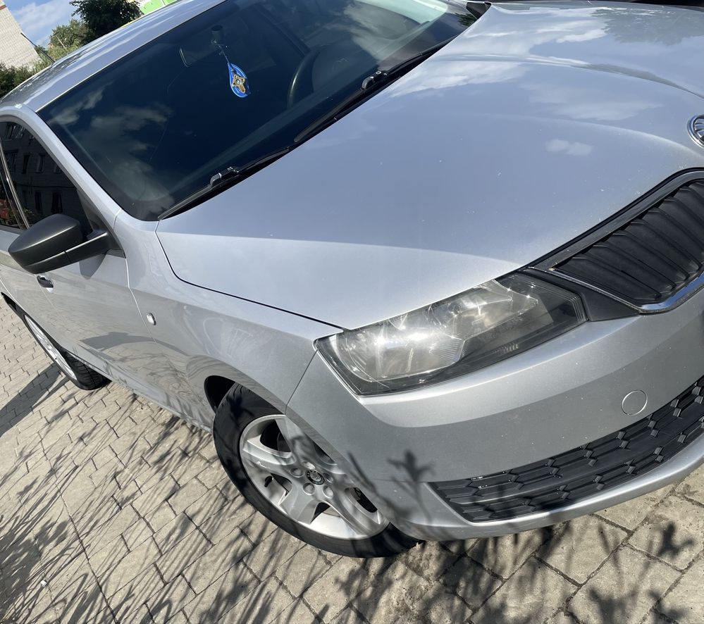 Skoda Rapid 2014 року
