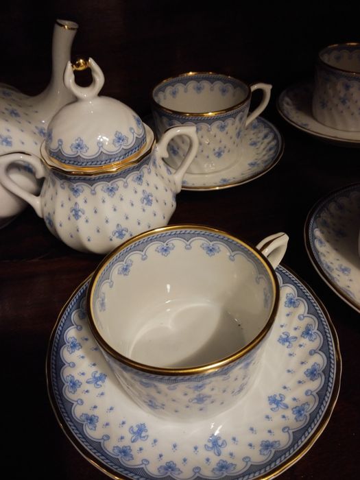 Serviço de chá em porcelana