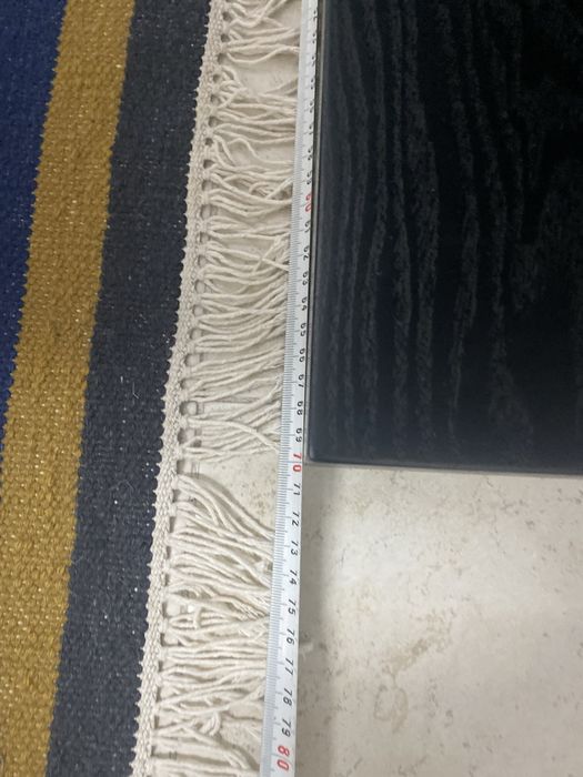 2 pequenas mesas com tampo de vidro e 1 estante madeira preta IKEA