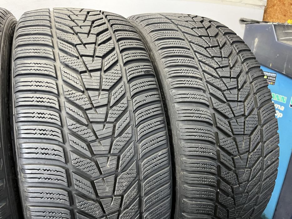235/45/18 98V Hankook Icept Evo3