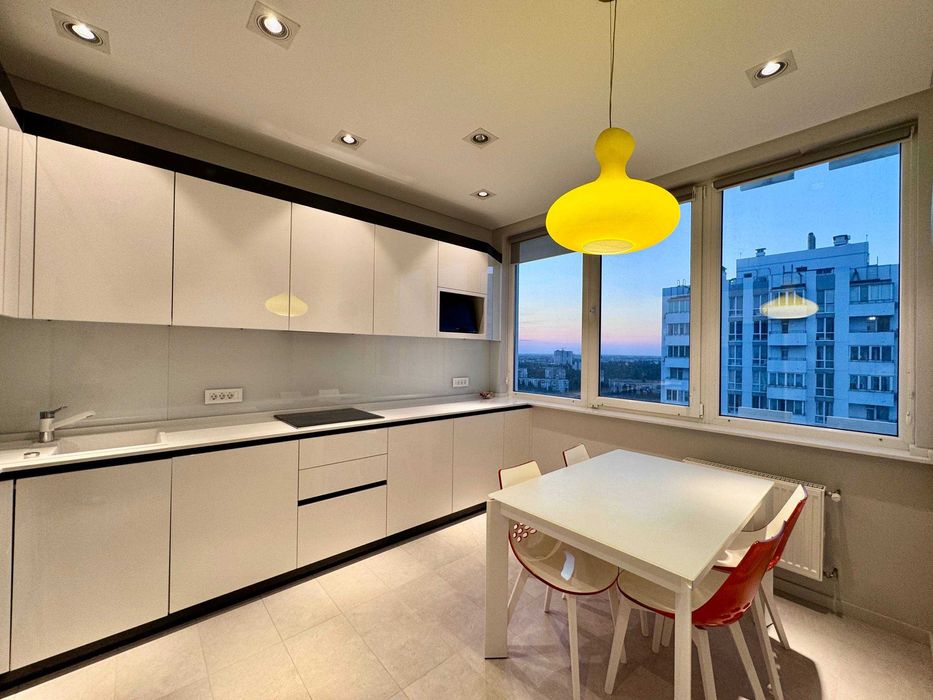 Роскошная 3-спальная квартира в Одессе! Цена снижена!