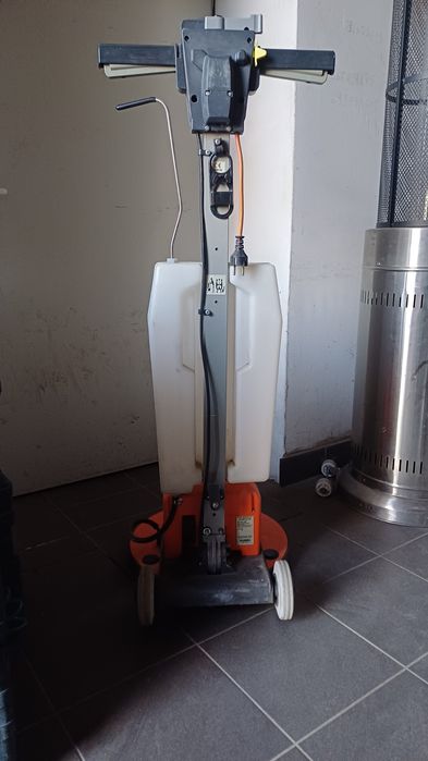 Szorowarka Numatic HFM 1515