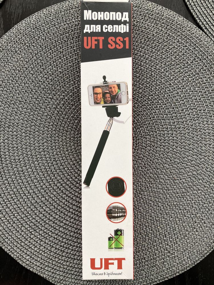 Селфі-монопод UFT SS1 з кабелем