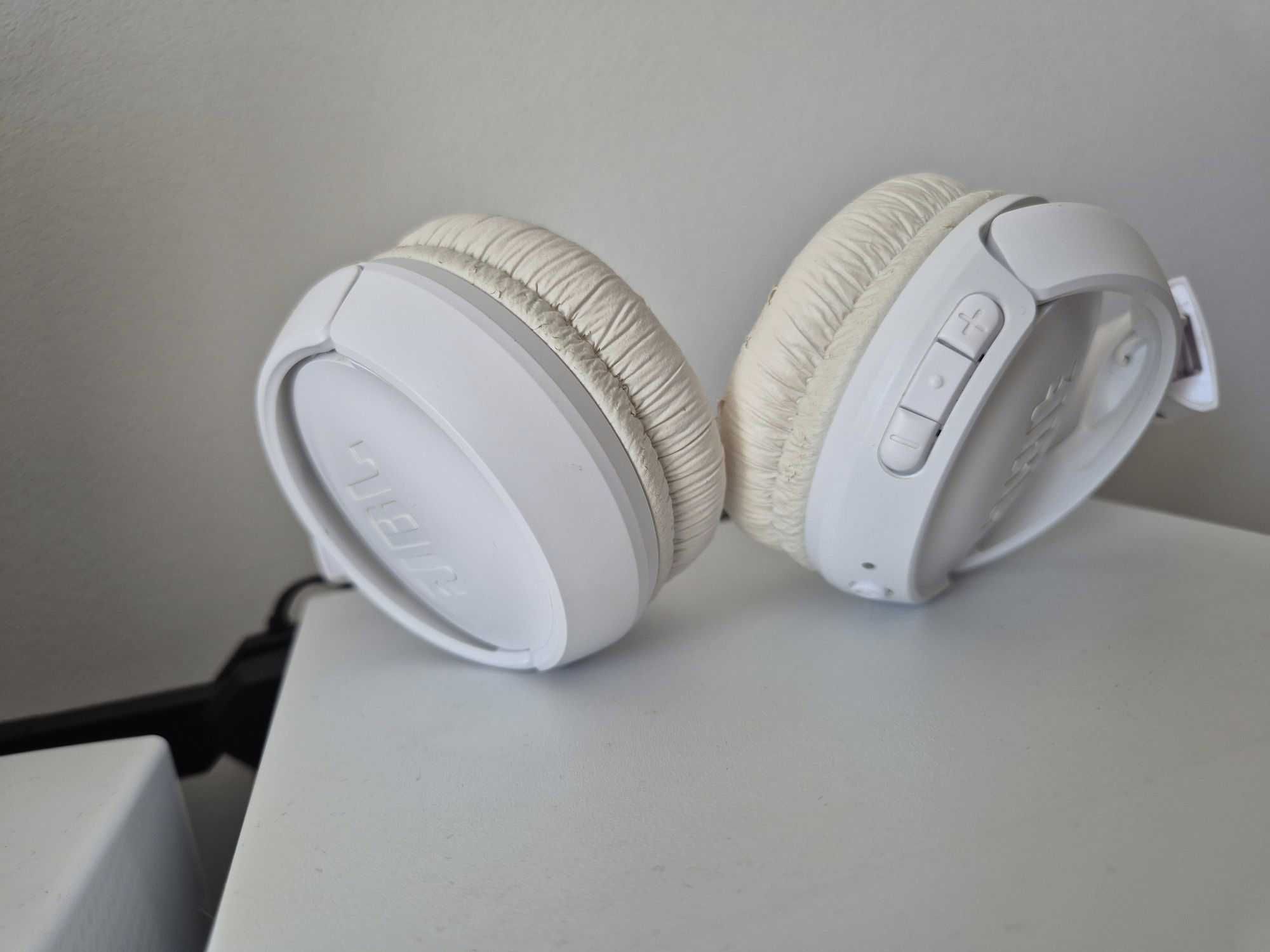 бездротові навушники JBL Tune 510BT. Класний звук.