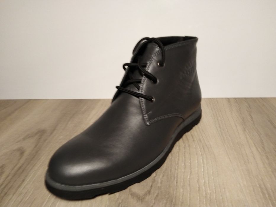 Продам ботинки 42- 43р