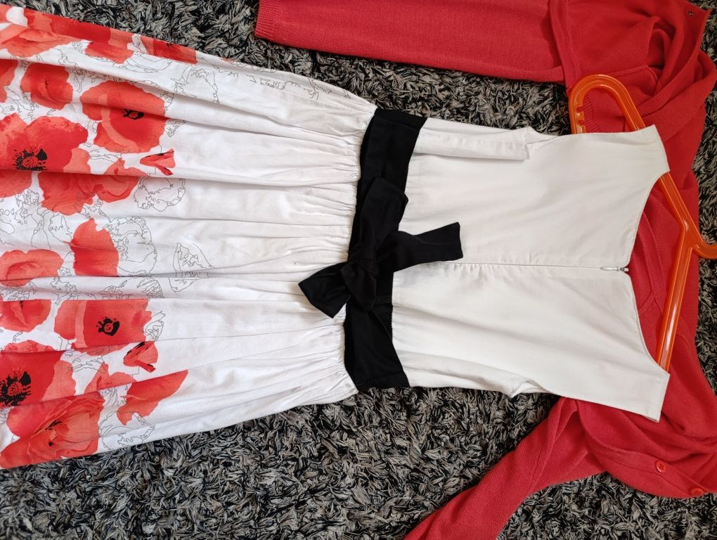 Sukienka z bolerkiem Smyk. 140
