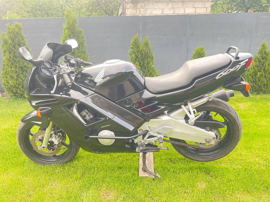 Honda cbr 600 f2
