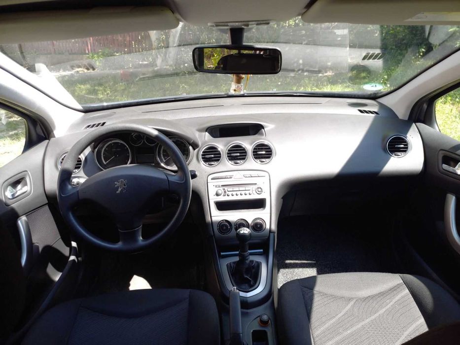 Автомобіль Peugeot 308 SW