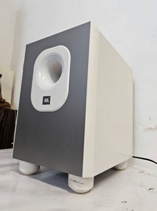150 Watt! Subwoofer aktywny JBL SUB200/230.