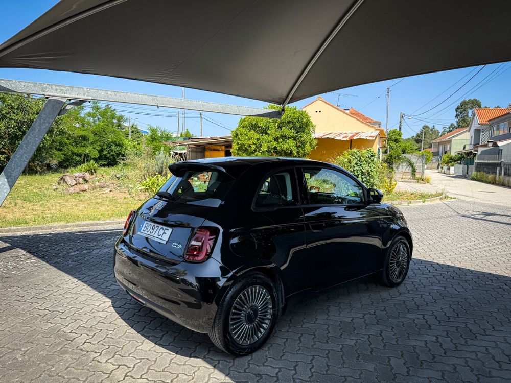 Fiat 500e Icon 42 kWh c/ IVA Dedutível