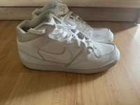 Buty Nike Priority mid rozm. 42