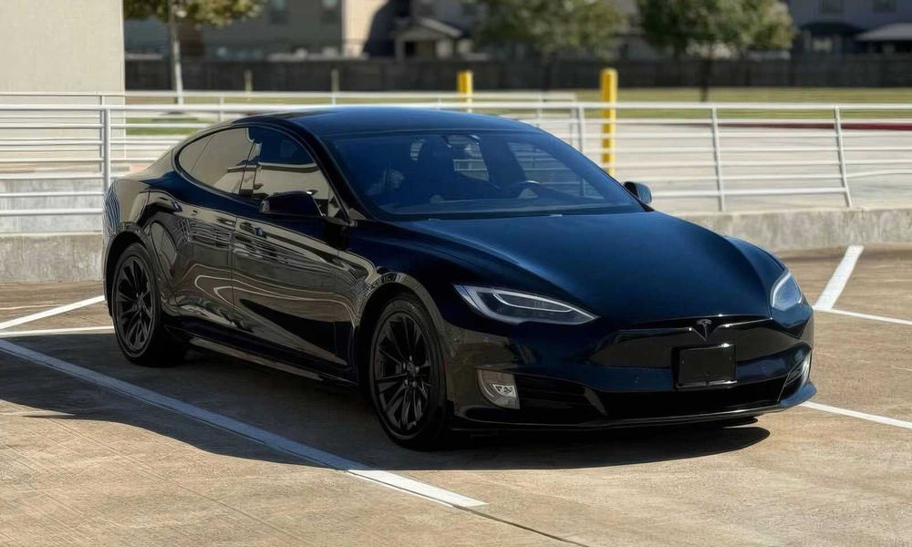 Tesla Model S      2017