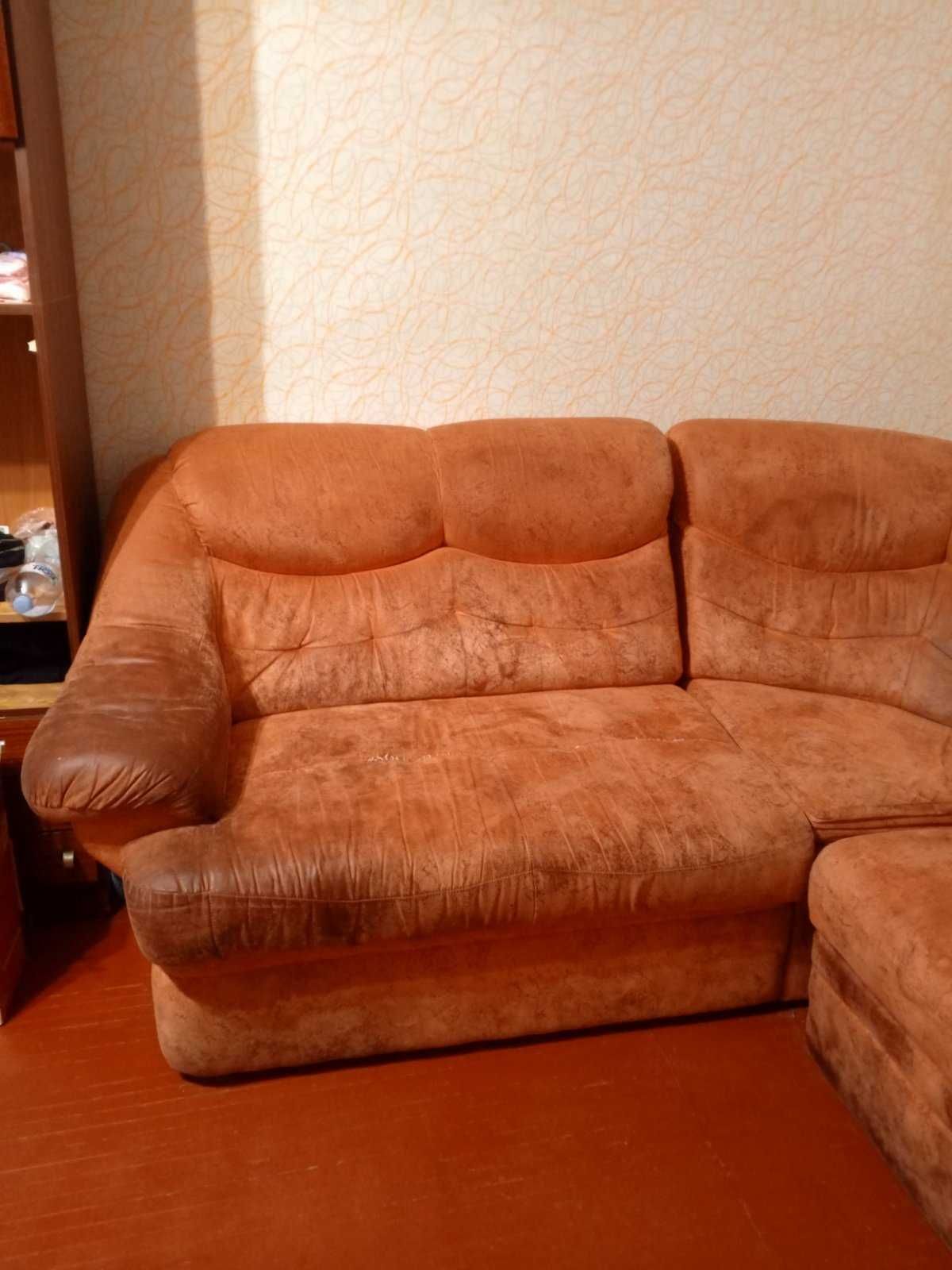Продам диван угловий