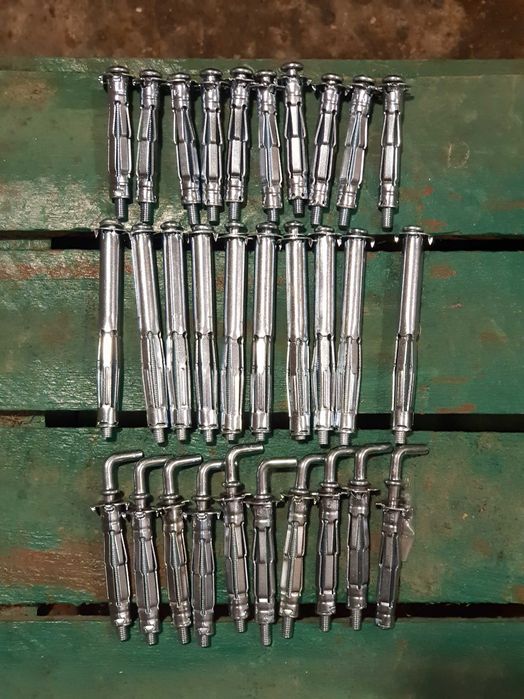 Zaciskarka YATO YT-51452 "molly" + kołki