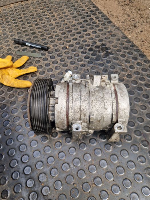 Передний бампер Geely Emgrand  Хетчбек Джили емгранд