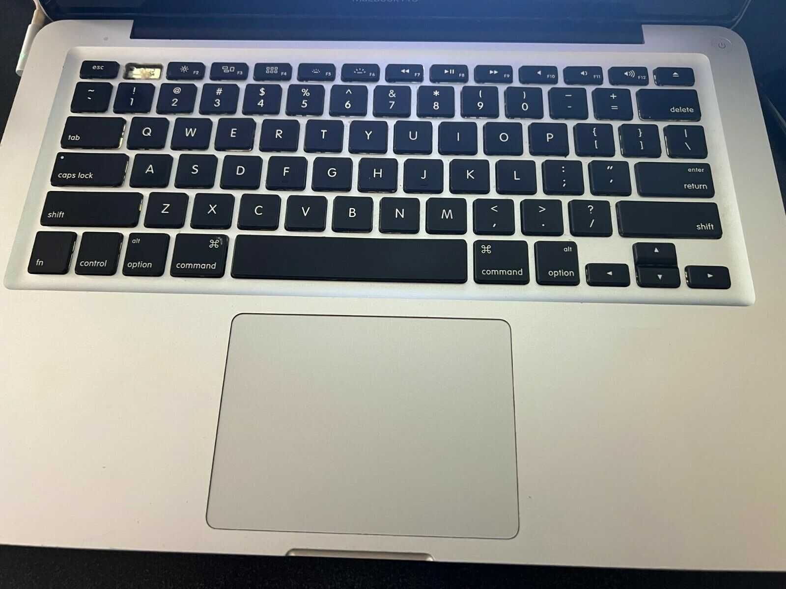 Macbook Pro A1278 (13") i5 256 ssd 8GB DDR3 OS High Sierra