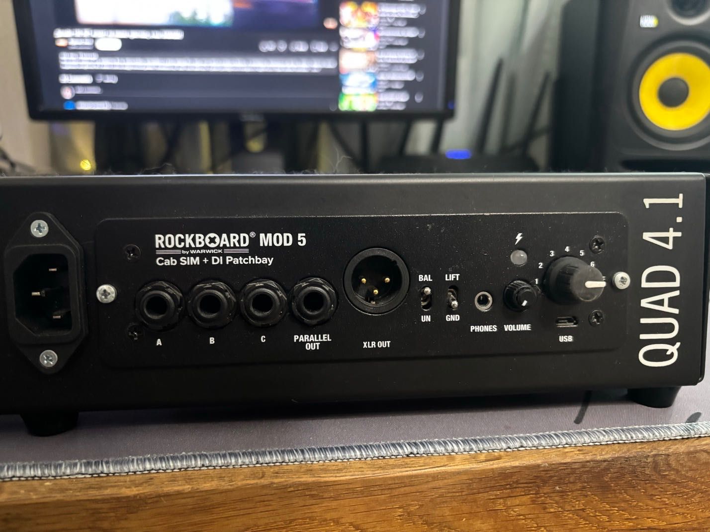 Педалборд RockBoard Quad 4.1 с Cab SIM + DI Patchbay