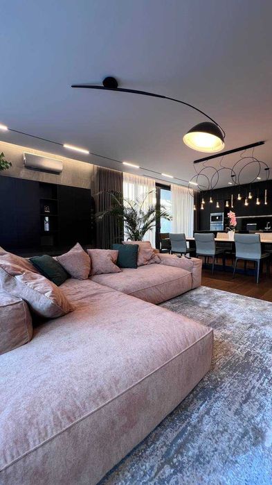 Продажа одноэтажного дома с бассейном и ремонтом в Сосновом Береге.