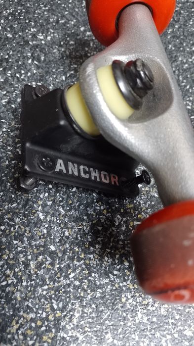 Truck skateboard anchor