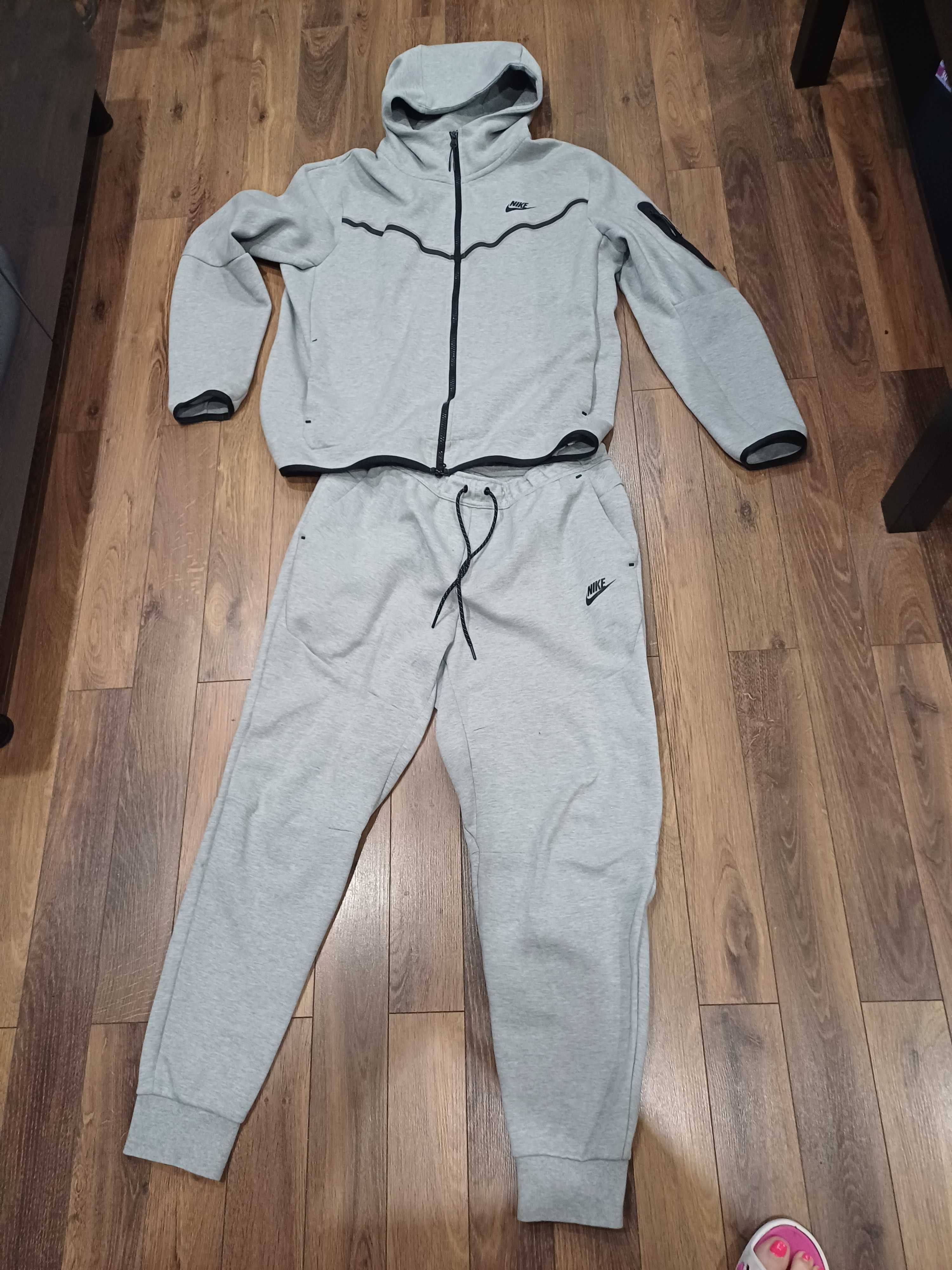 Dres Nike Tech Flecee