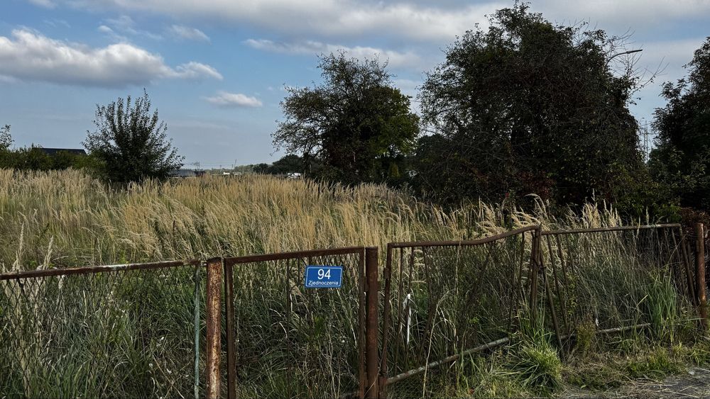 Działka Usługowo-Budowlna NR: 1915/9 przy DK81 19 A/ Media