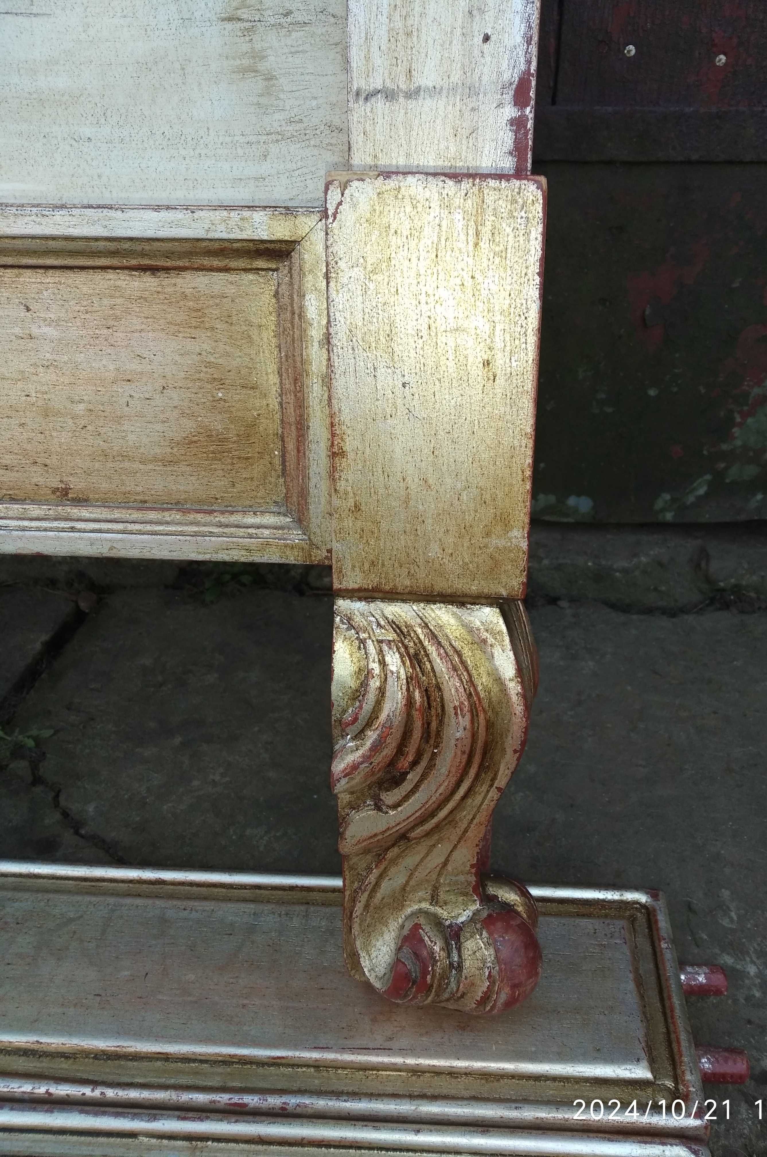 Ліжко королівське лофт