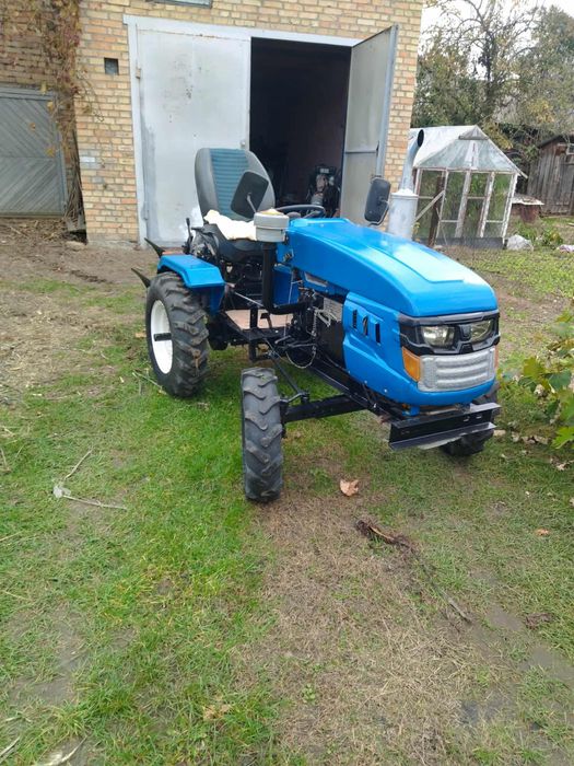 Трактор Lider LUX180D