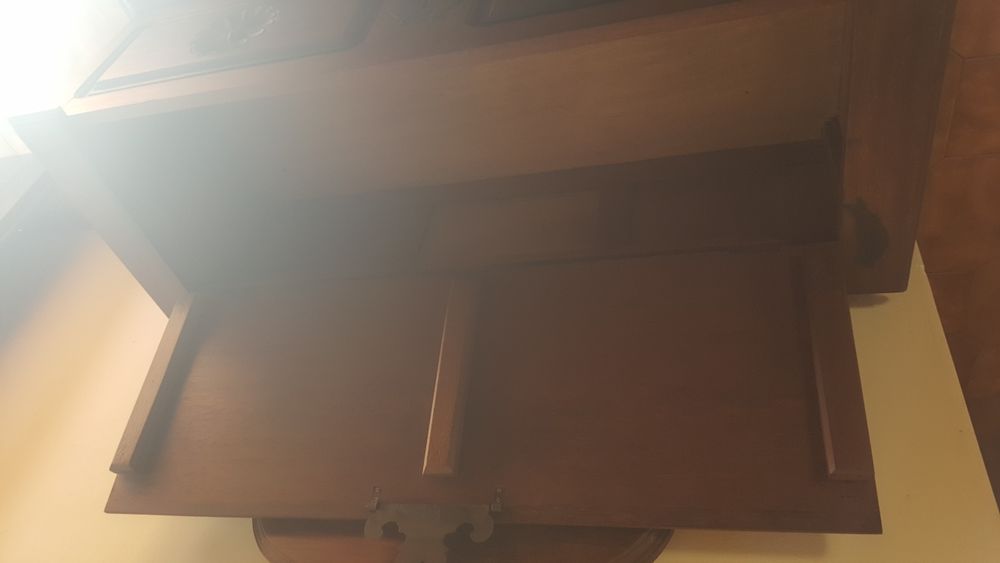 Arca / banco madeira maciça trabalhada