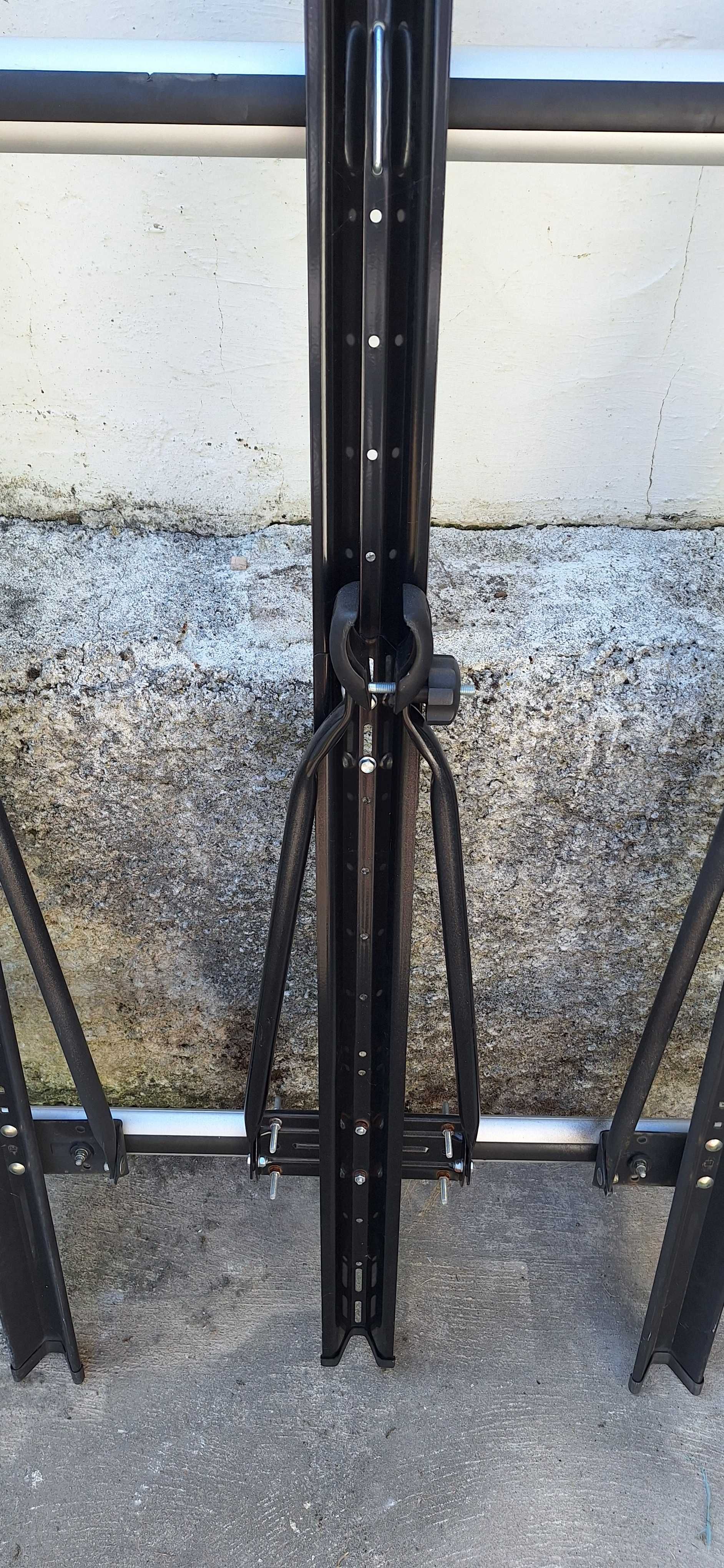 Barras de tejadilho Thule em alumínio com suporte para 3 bicicletas