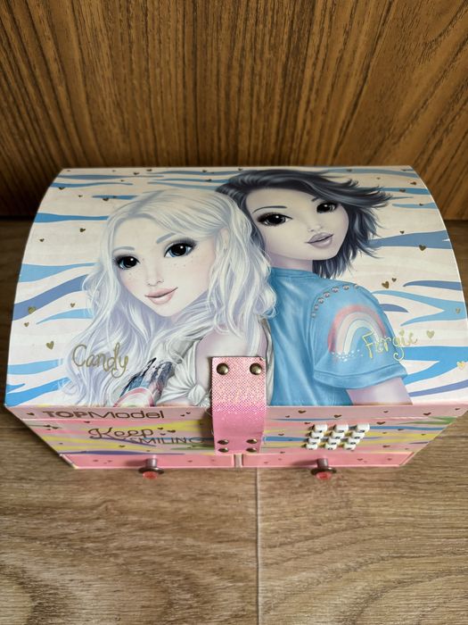 Szkatulka grajaca TopModel