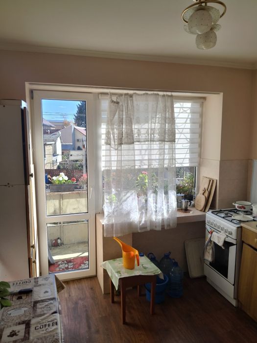 Продається 4 кімнатна квартира