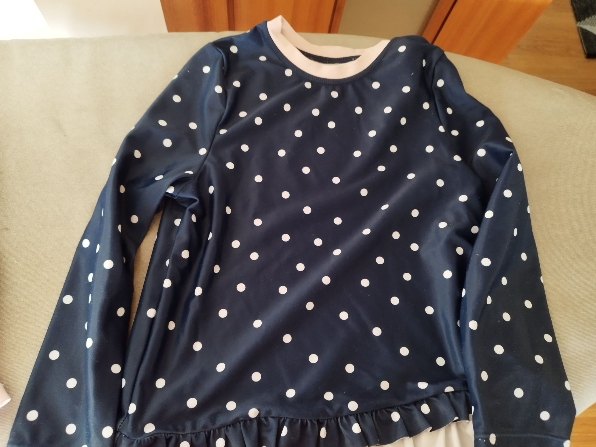 Conjunto camisola e calções de praia com proteção ultravioleta